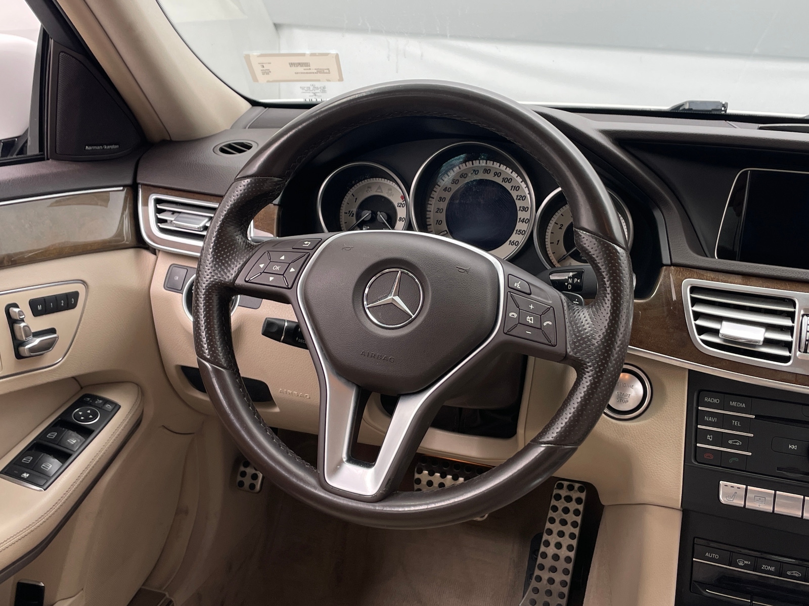 Thumbnail: 2016 Mercedes-Benz E-Class - 4
