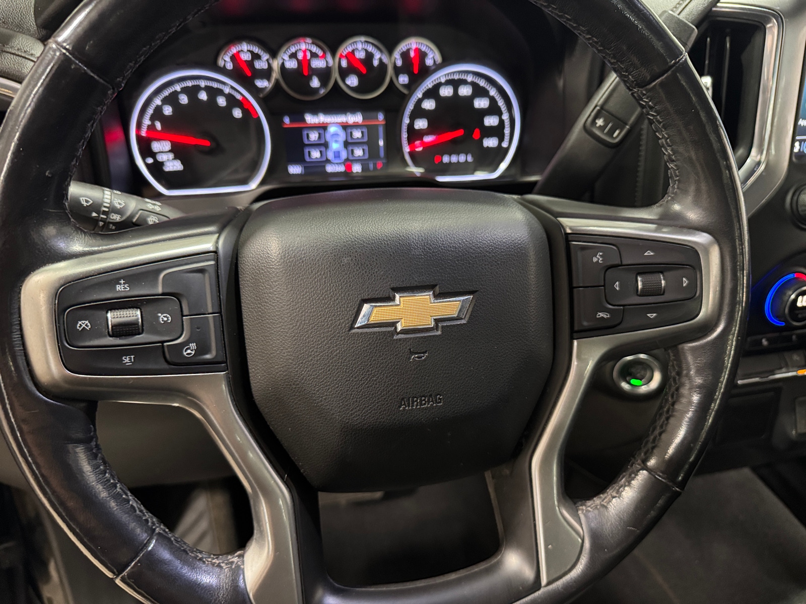 Thumbnail: 2019 Chevrolet Silverado 1500 - 5