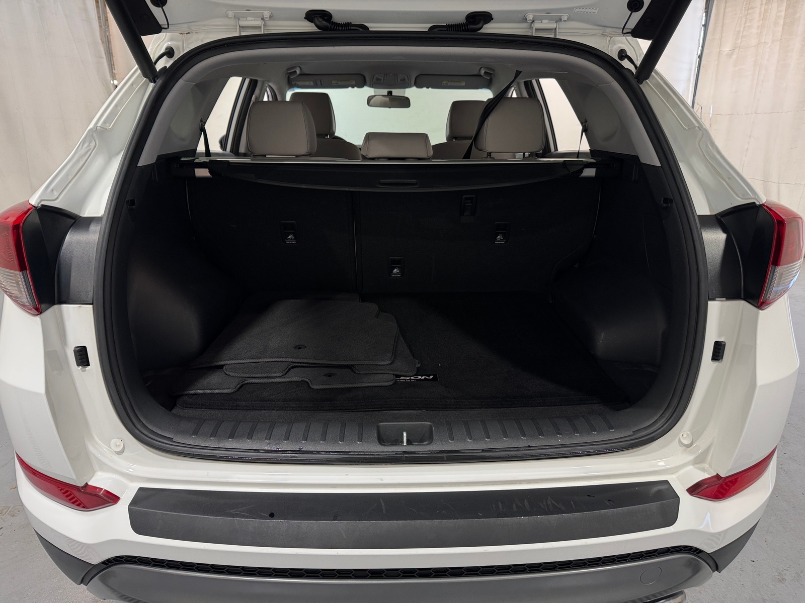 Thumbnail: 2016 Hyundai Tucson - 7