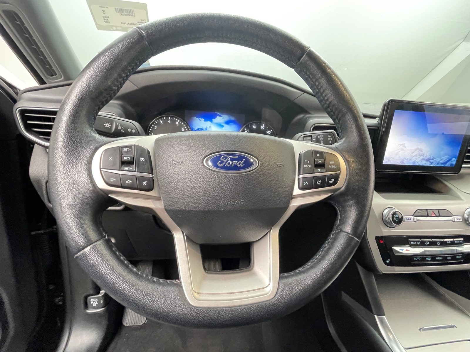 Thumbnail: 2022 Ford Explorer - 4