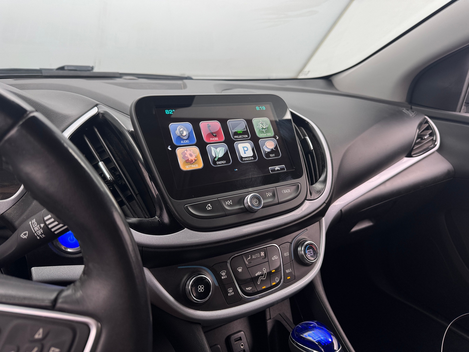 Thumbnail: 2017 Chevrolet Volt - 4