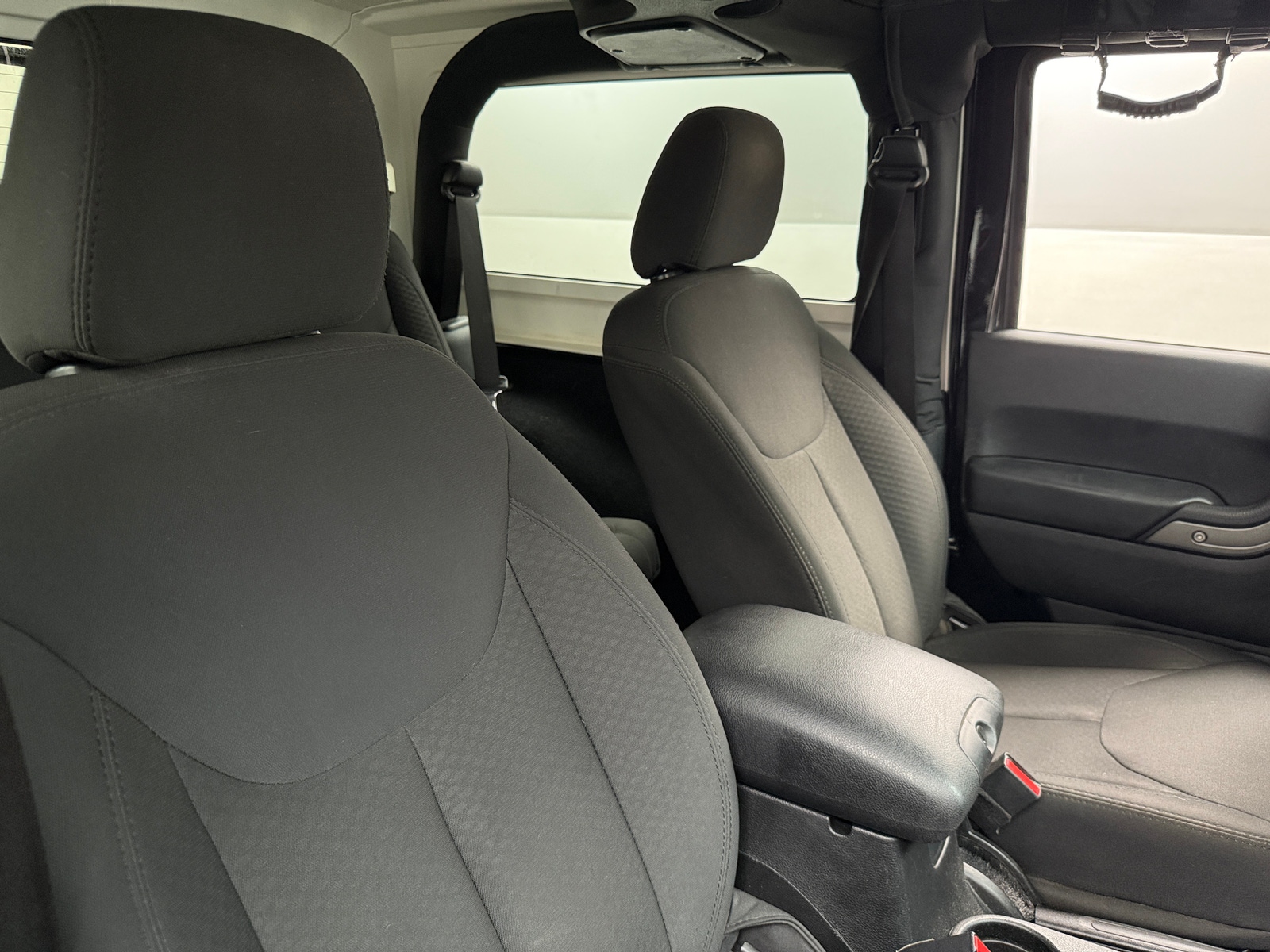 Thumbnail: 2016 Jeep Wrangler - 2