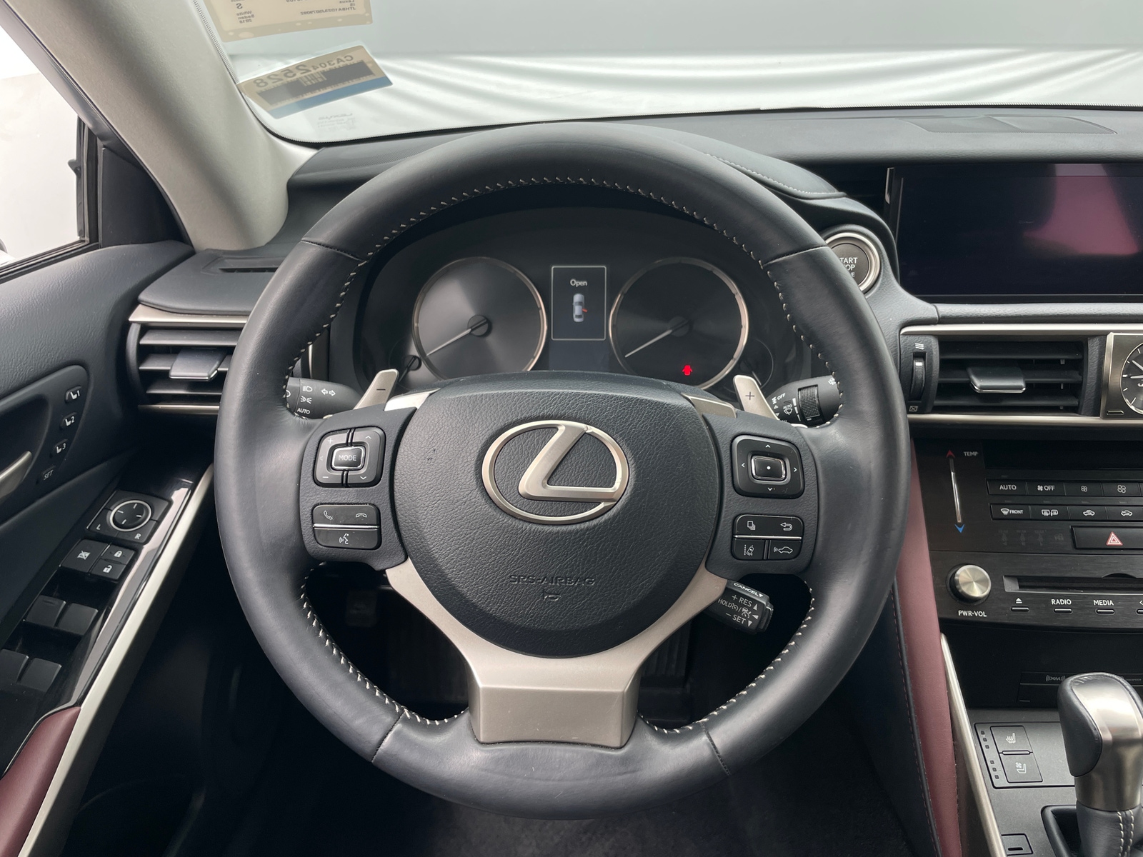 Thumbnail: 2018 Lexus IS - 4