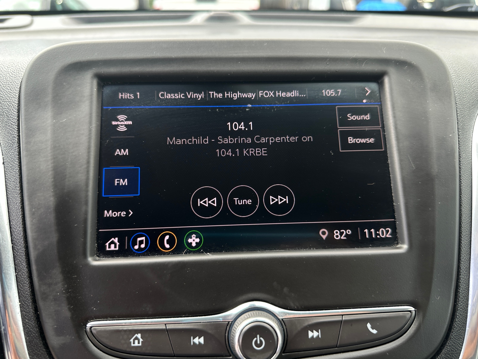 Thumbnail: 2023 Chevrolet Equinox - 4