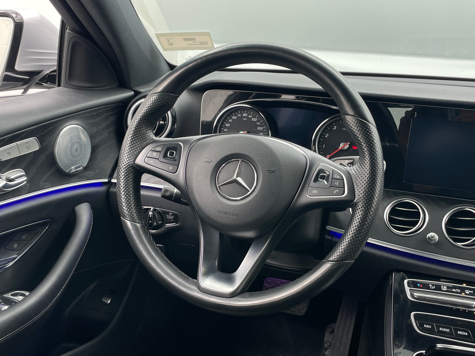 Thumbnail: 2017 Mercedes-Benz E-Class - 4