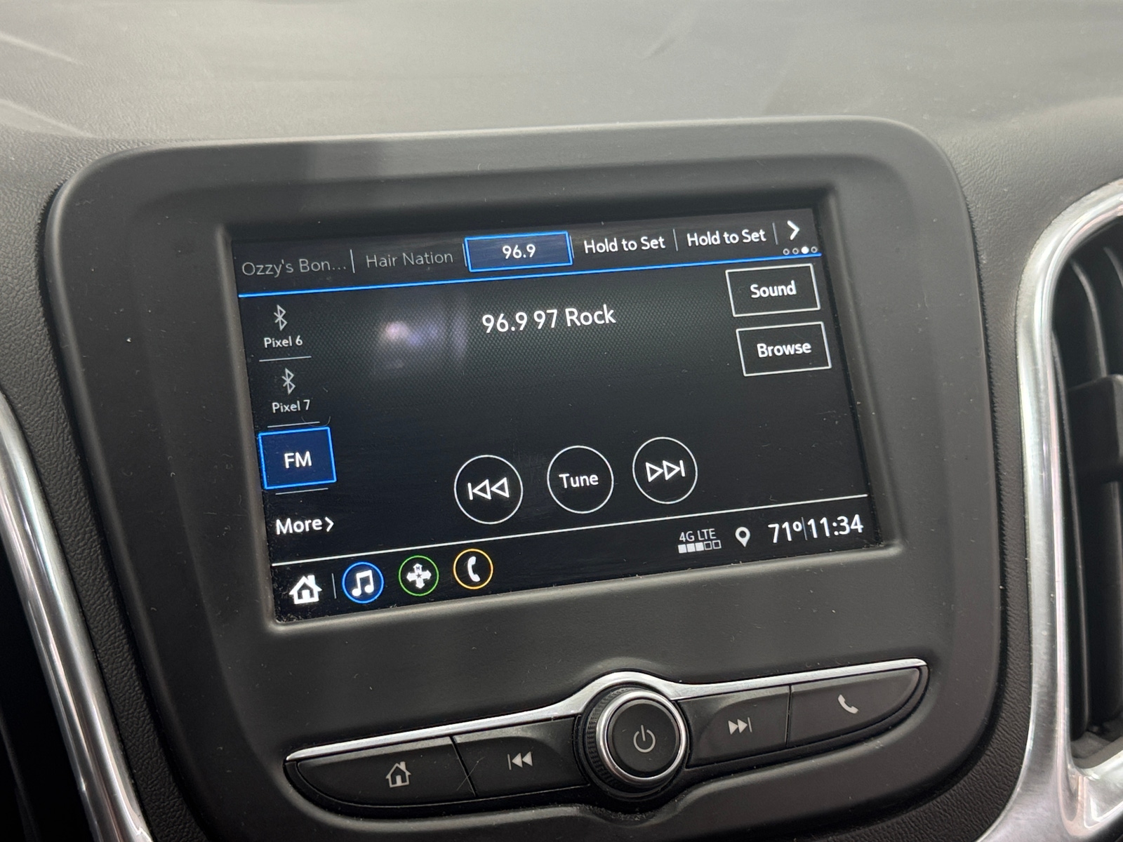 Thumbnail: 2019 Chevrolet Equinox - 4