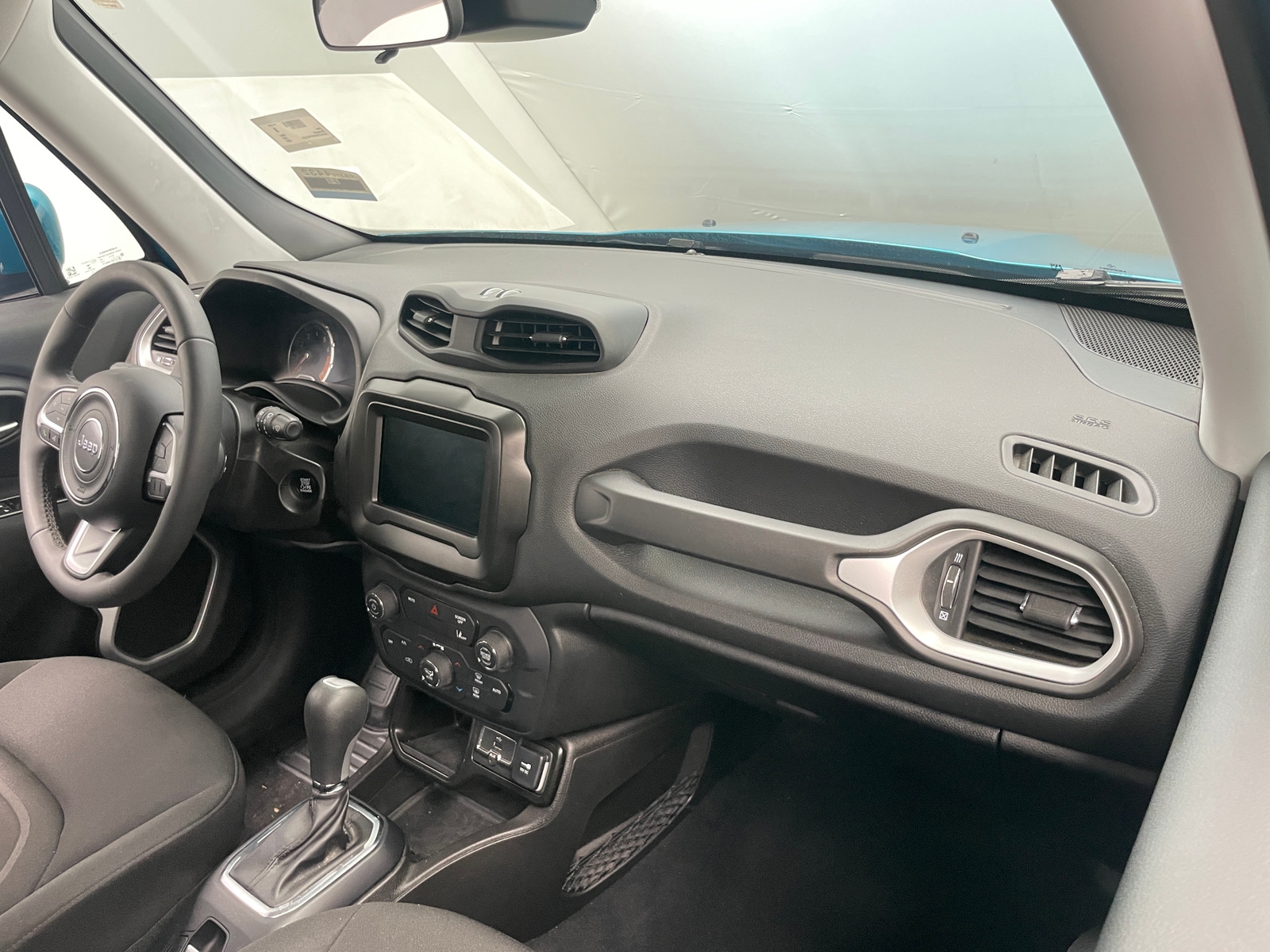Thumbnail: 2021 Jeep Renegade - 3