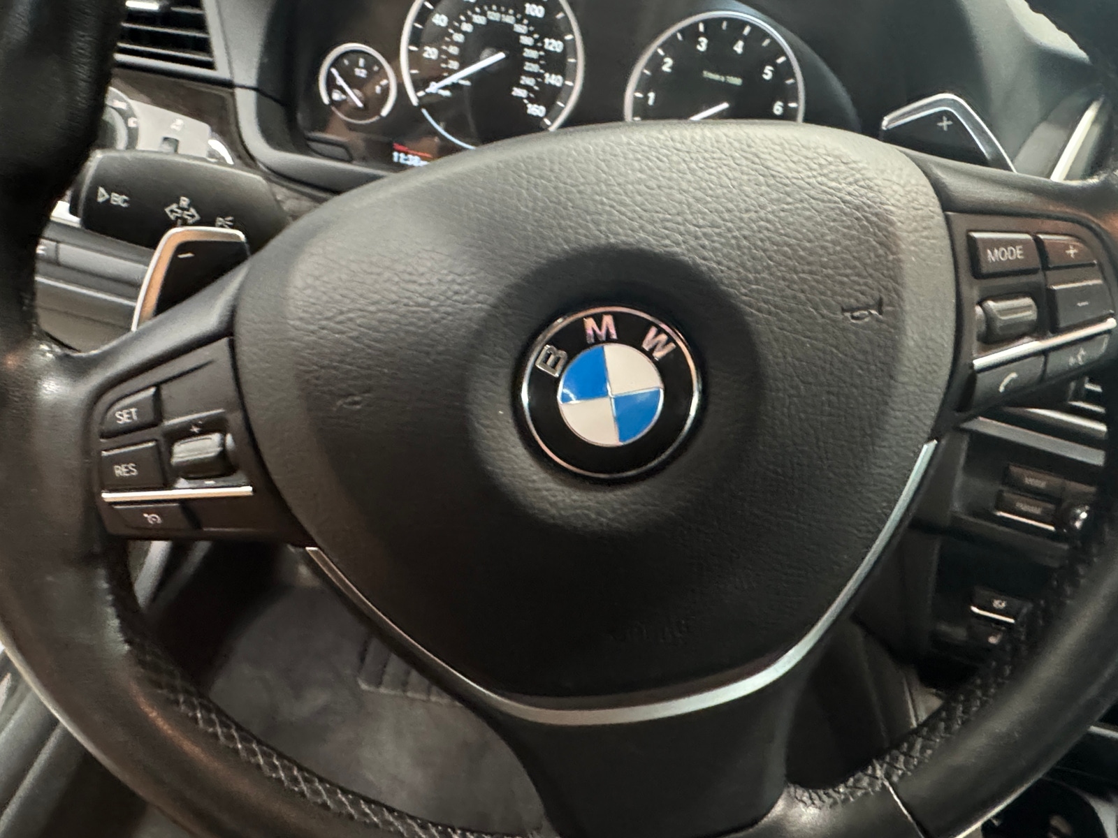Thumbnail: 2016 BMW 5 Series - 4