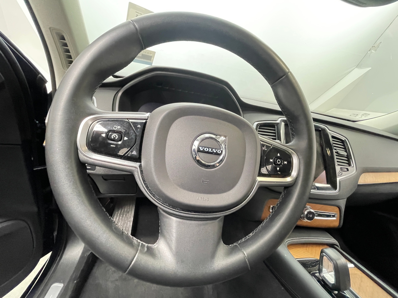 Thumbnail: 2023 Volvo XC90 - 4