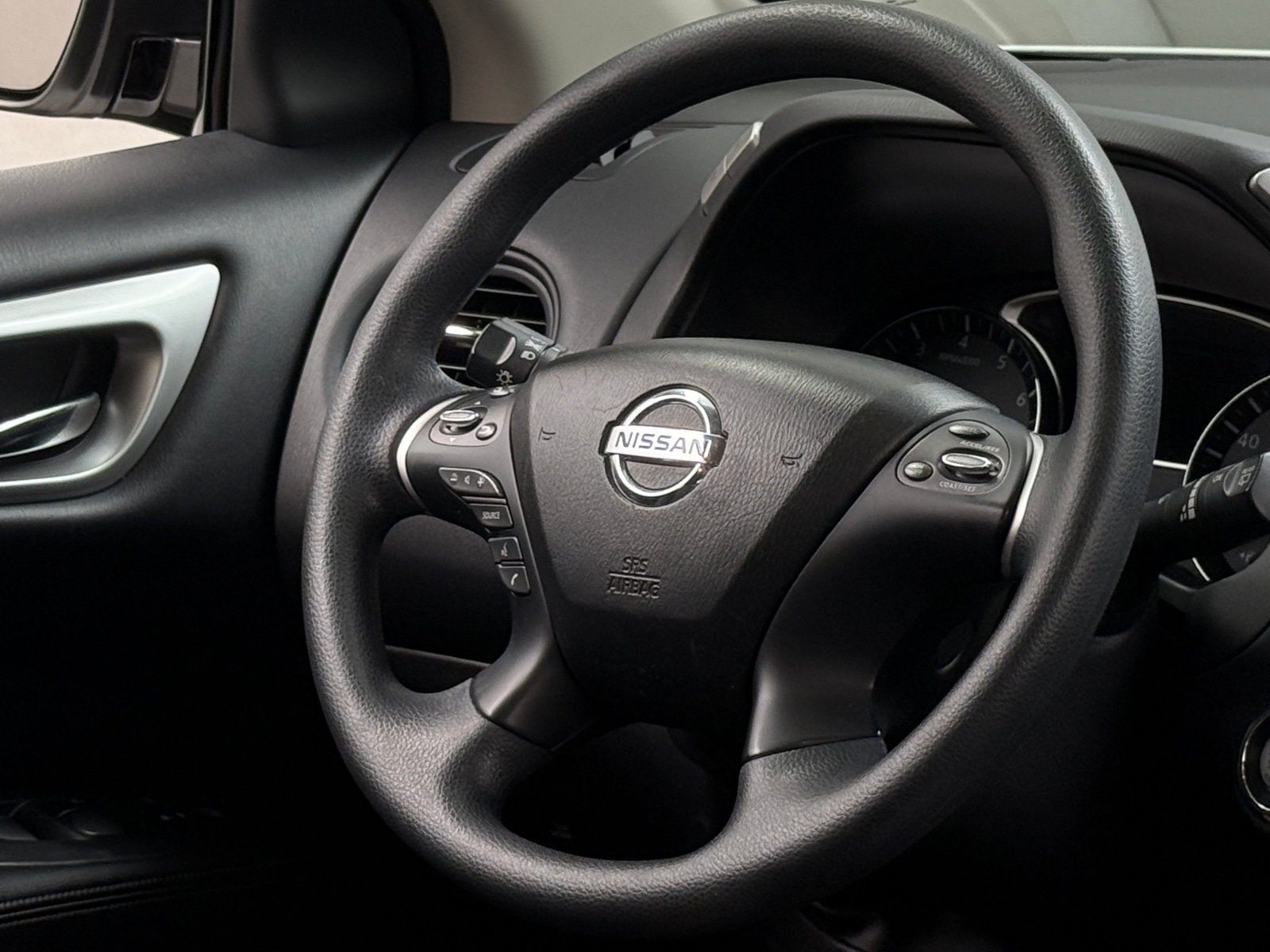 Thumbnail: 2019 Nissan Pathfinder - 5
