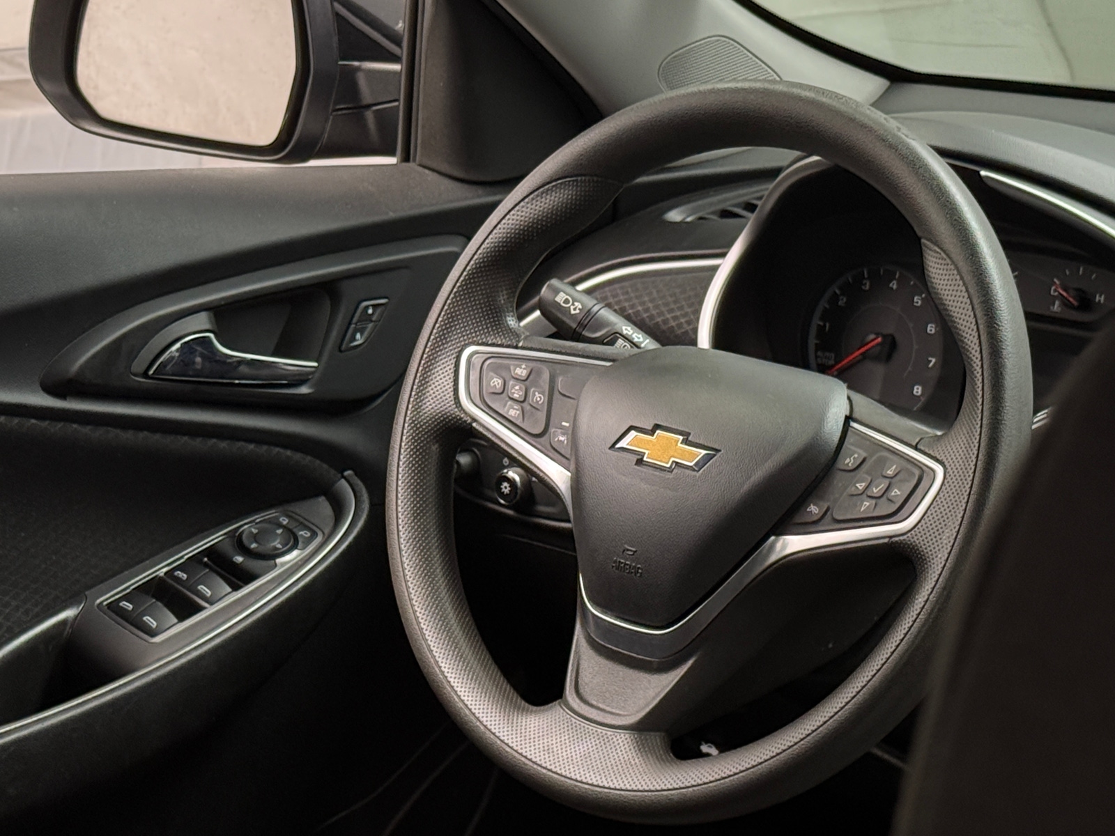 Thumbnail: 2023 Chevrolet Malibu - 5