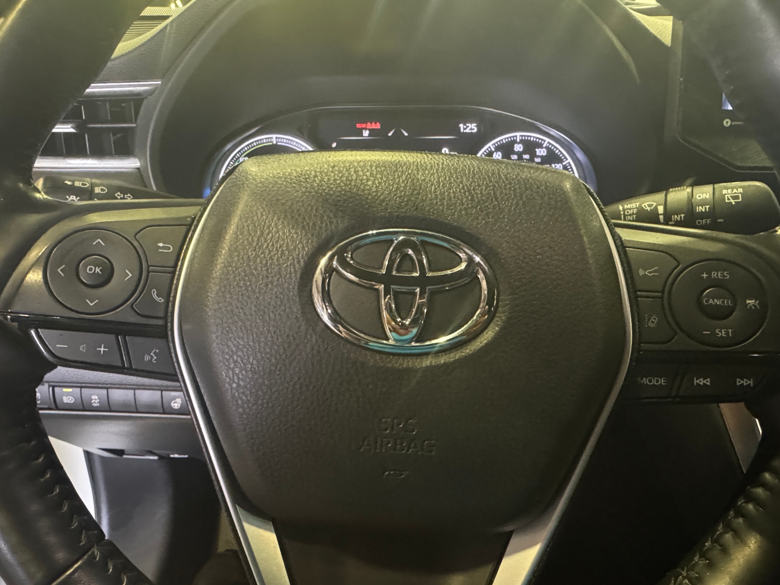 Thumbnail: 2021 Toyota Venza - 4