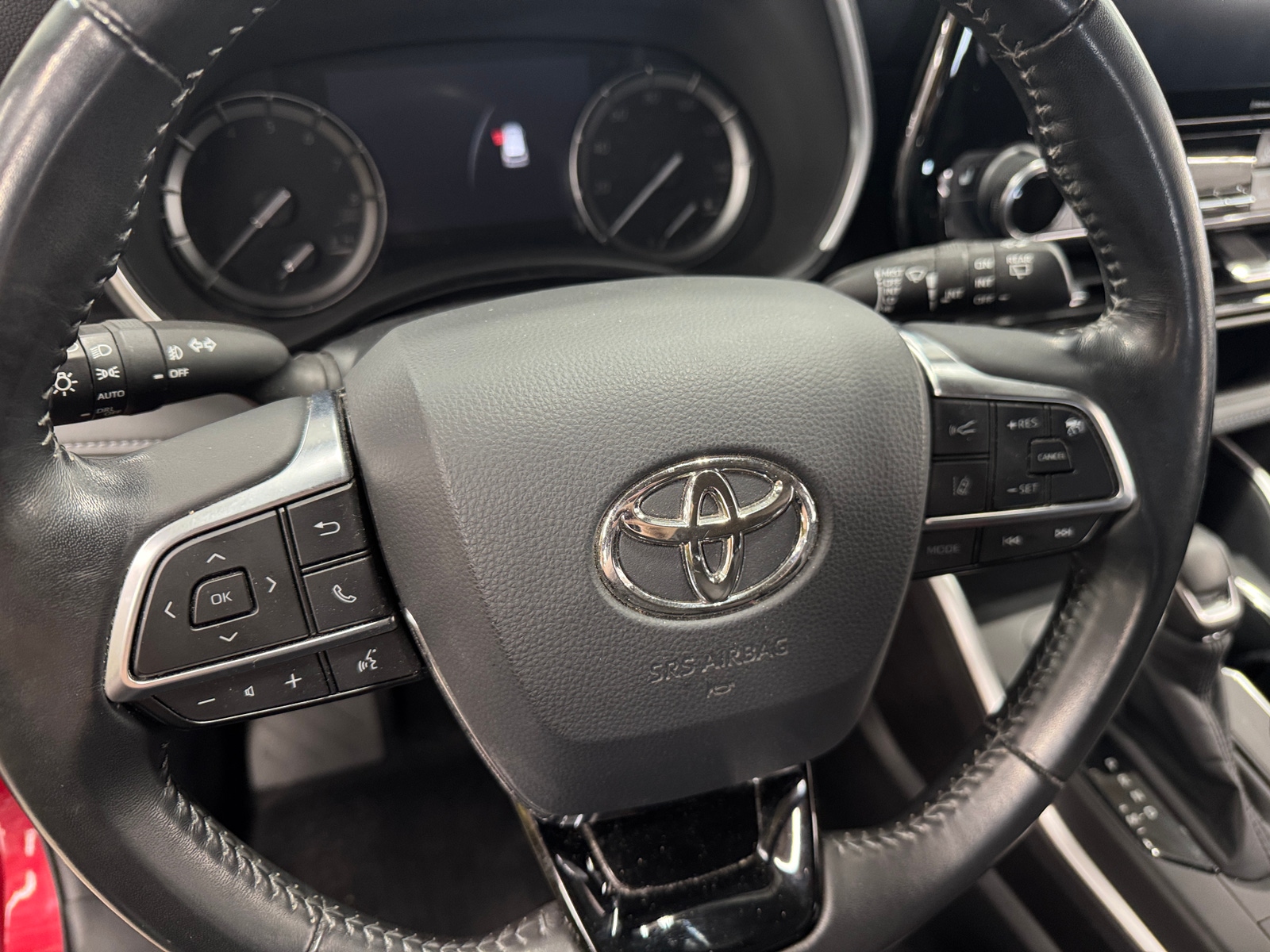 Thumbnail: 2020 Toyota Highlander - 4