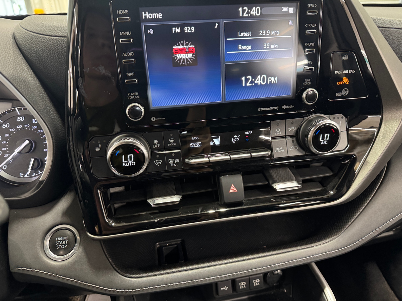 Thumbnail: 2020 Toyota Highlander - 3