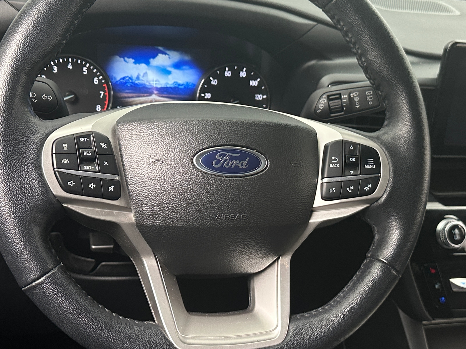 Thumbnail: 2023 Ford Explorer - 4