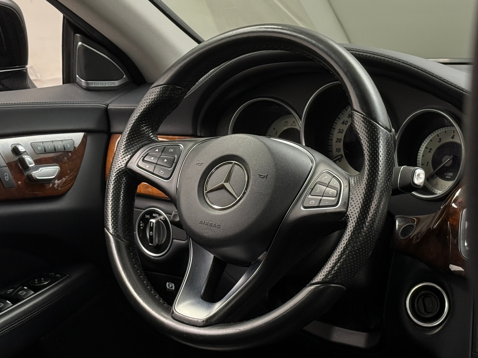 Thumbnail: 2015 Mercedes-Benz CLS - 4