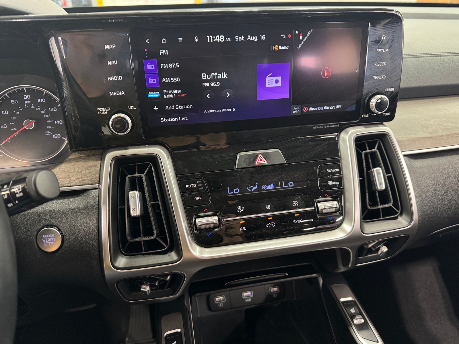 Thumbnail: 2022 Kia Sorento - 3