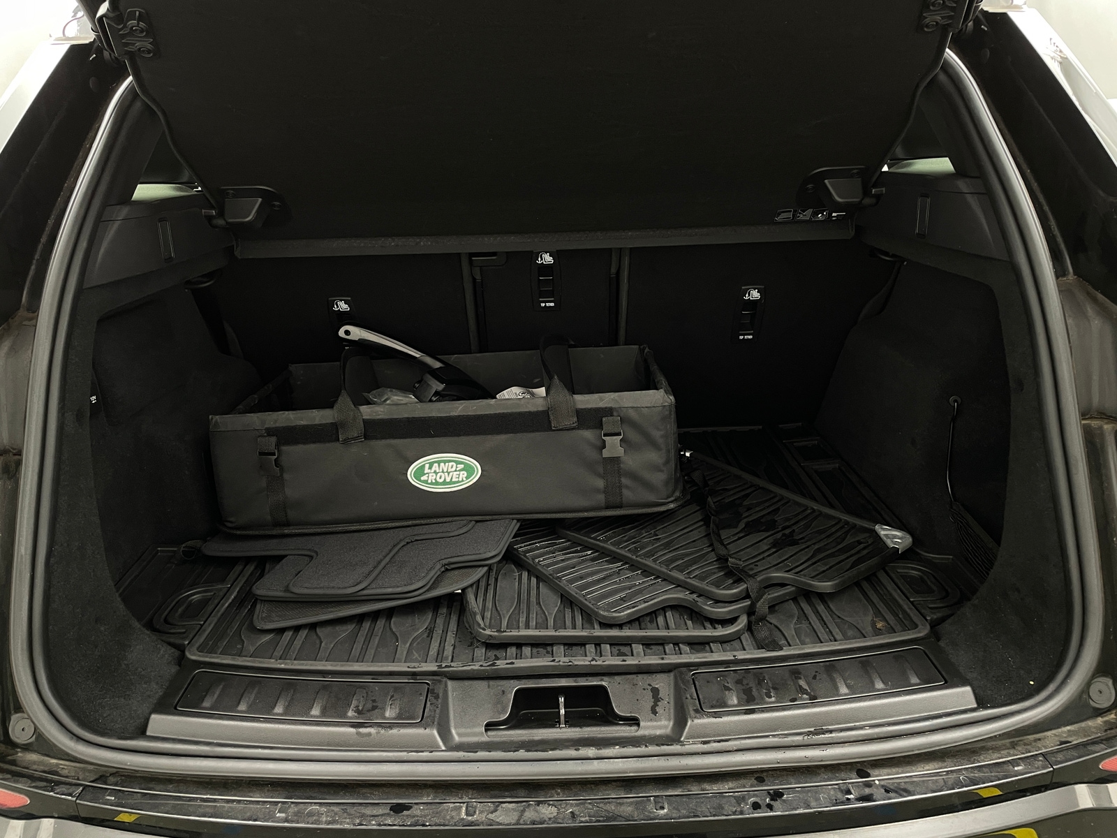 Thumbnail: 2020 Land Rover Range Rover Evoque - 6