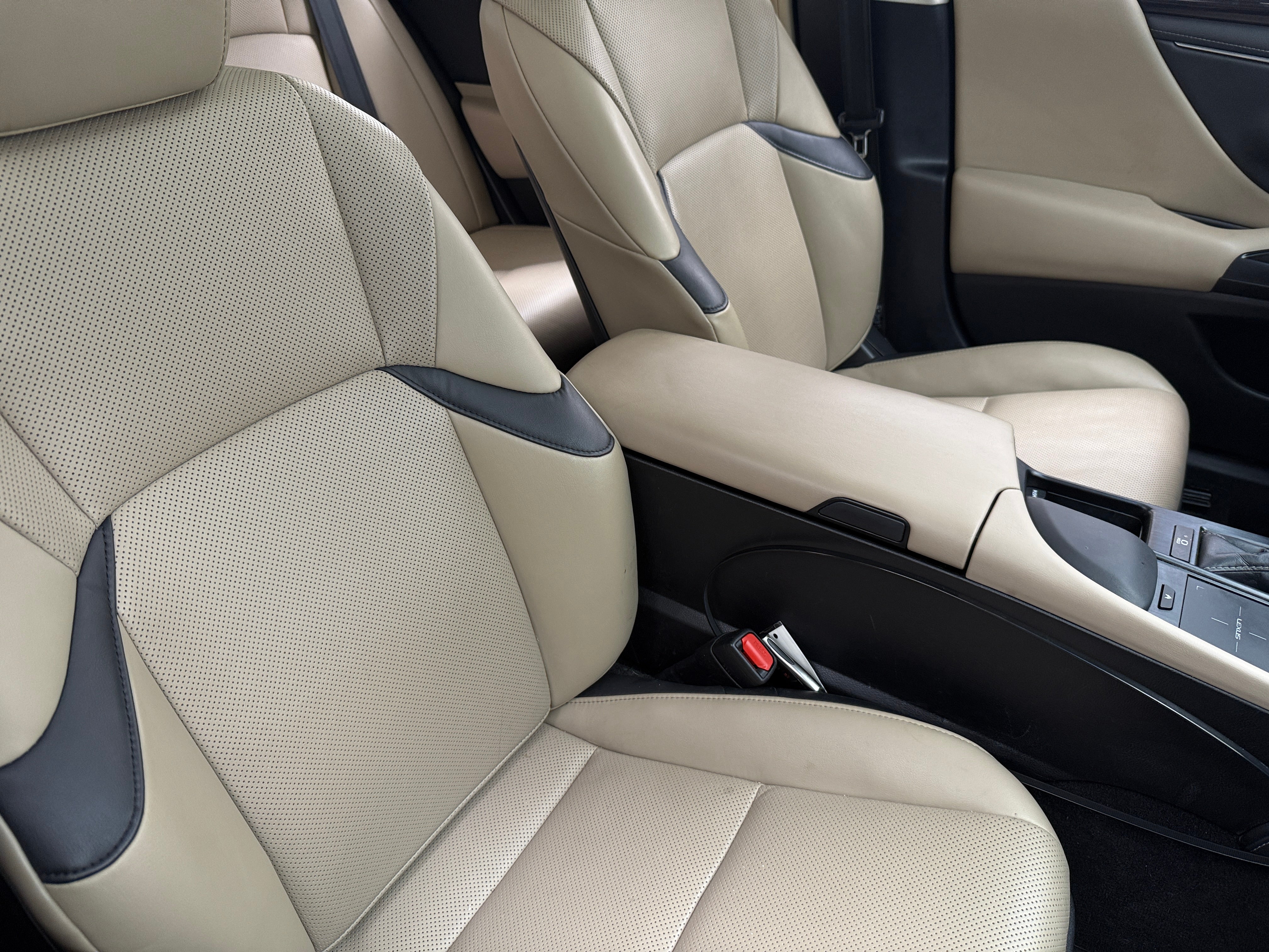 2020 Lexus ES