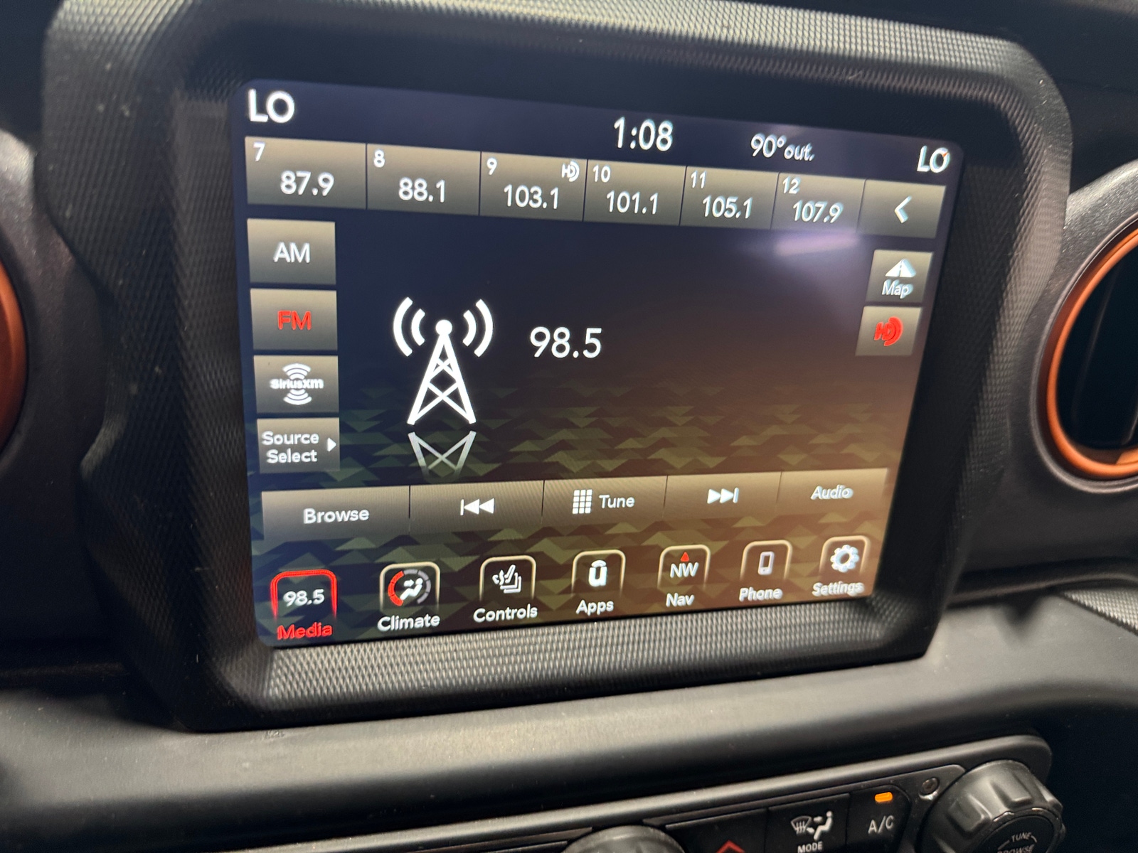 Thumbnail: 2022 Jeep Gladiator - 3