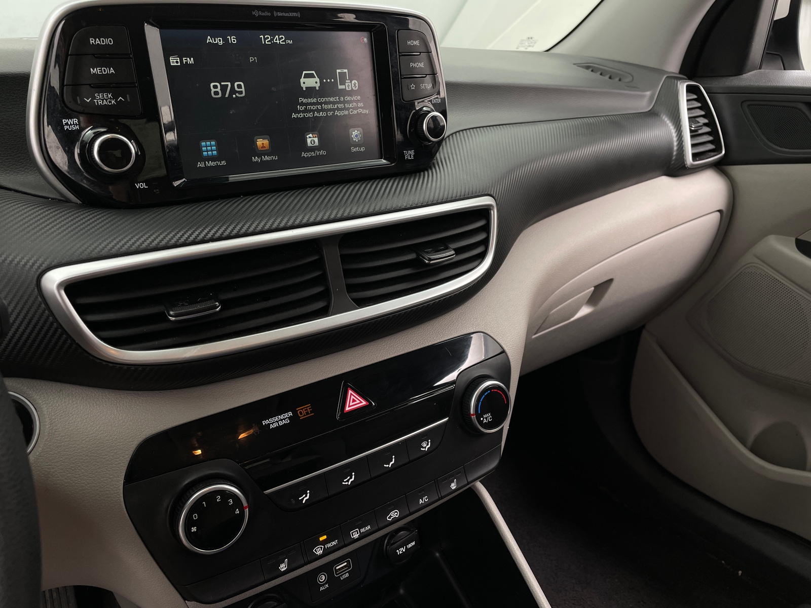 Thumbnail: 2020 Hyundai Tucson - 4