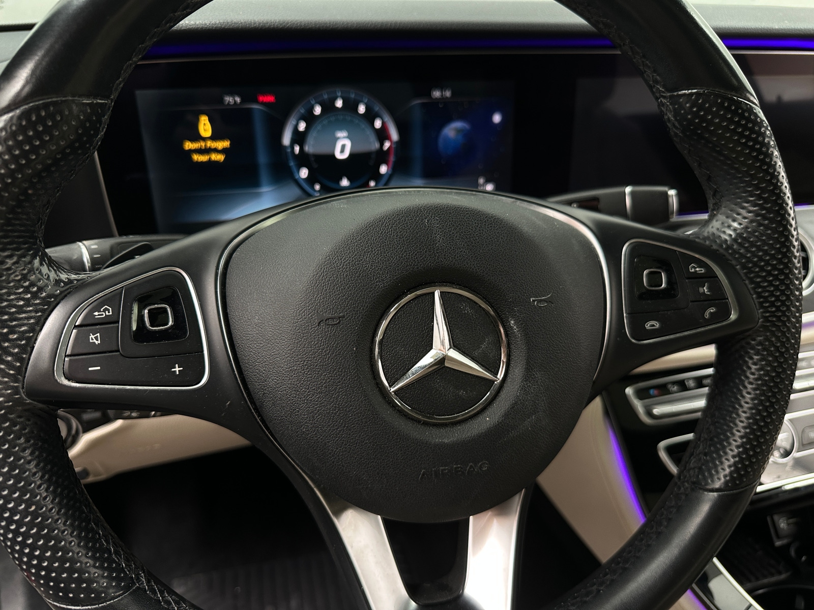 Thumbnail: 2017 Mercedes-Benz E-Class - 4