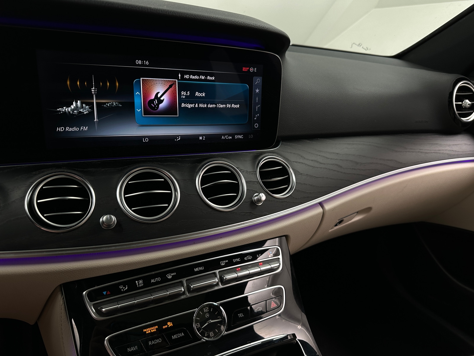 Thumbnail: 2017 Mercedes-Benz E-Class - 3