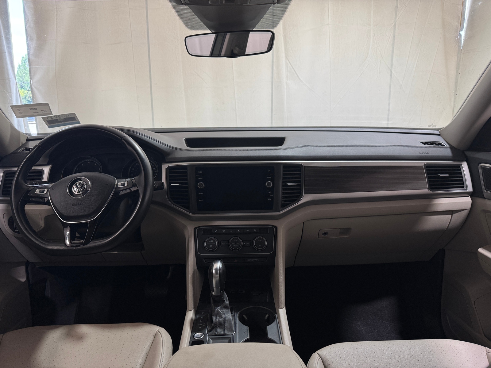 Thumbnail: 2019 Volkswagen Atlas - 2