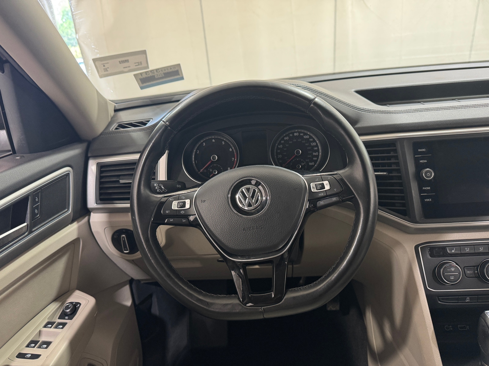 Thumbnail: 2019 Volkswagen Atlas - 4