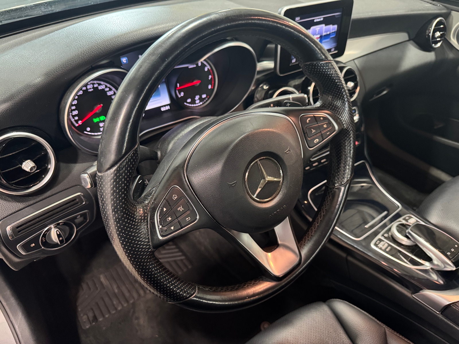 Thumbnail: 2015 Mercedes-Benz C-Class - 2