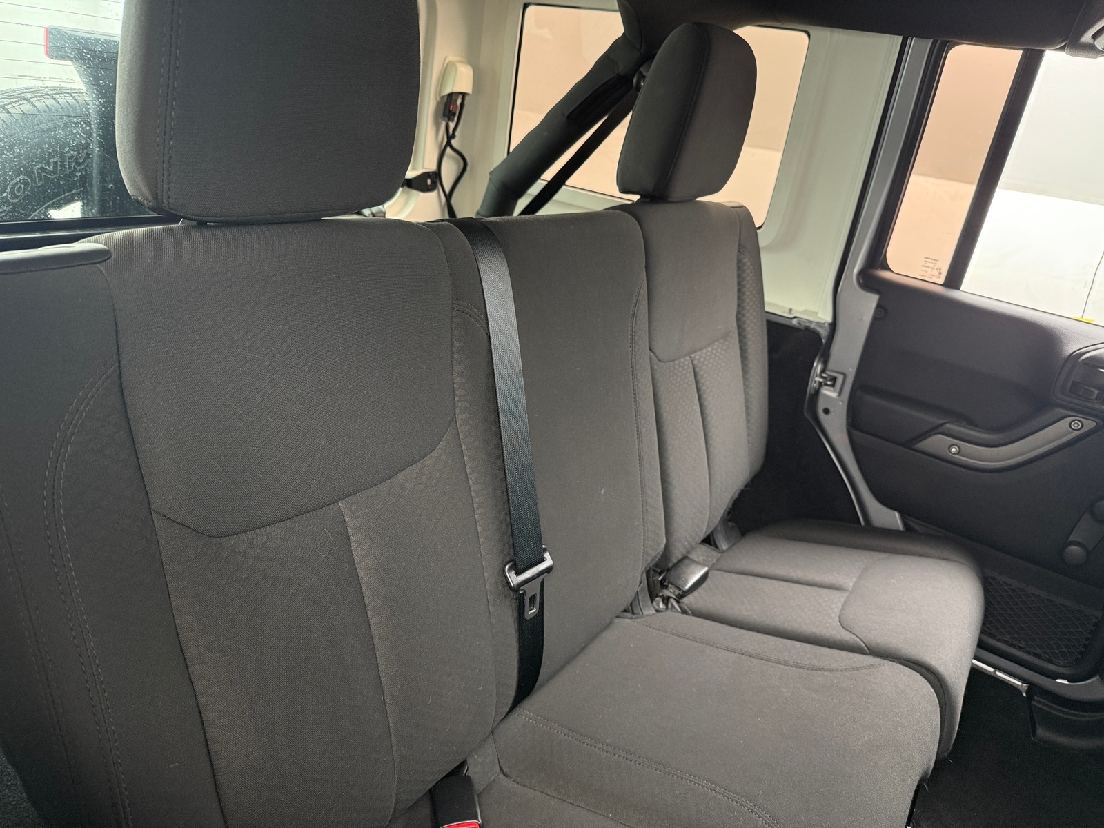 Thumbnail: 2016 Jeep Wrangler - 6