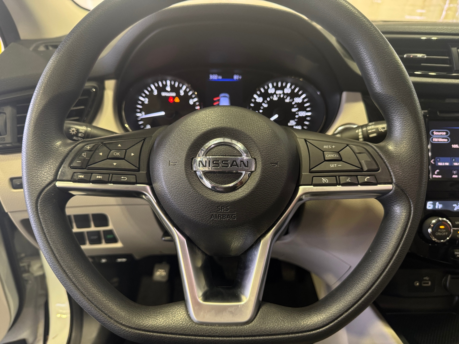 Thumbnail: 2020 Nissan Rogue Sport - 5