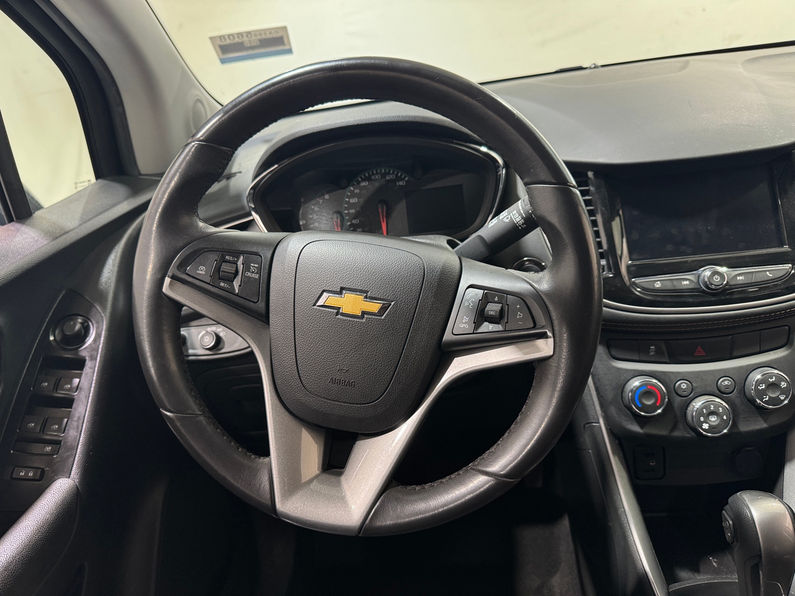 Thumbnail: 2022 Chevrolet Trax - 5