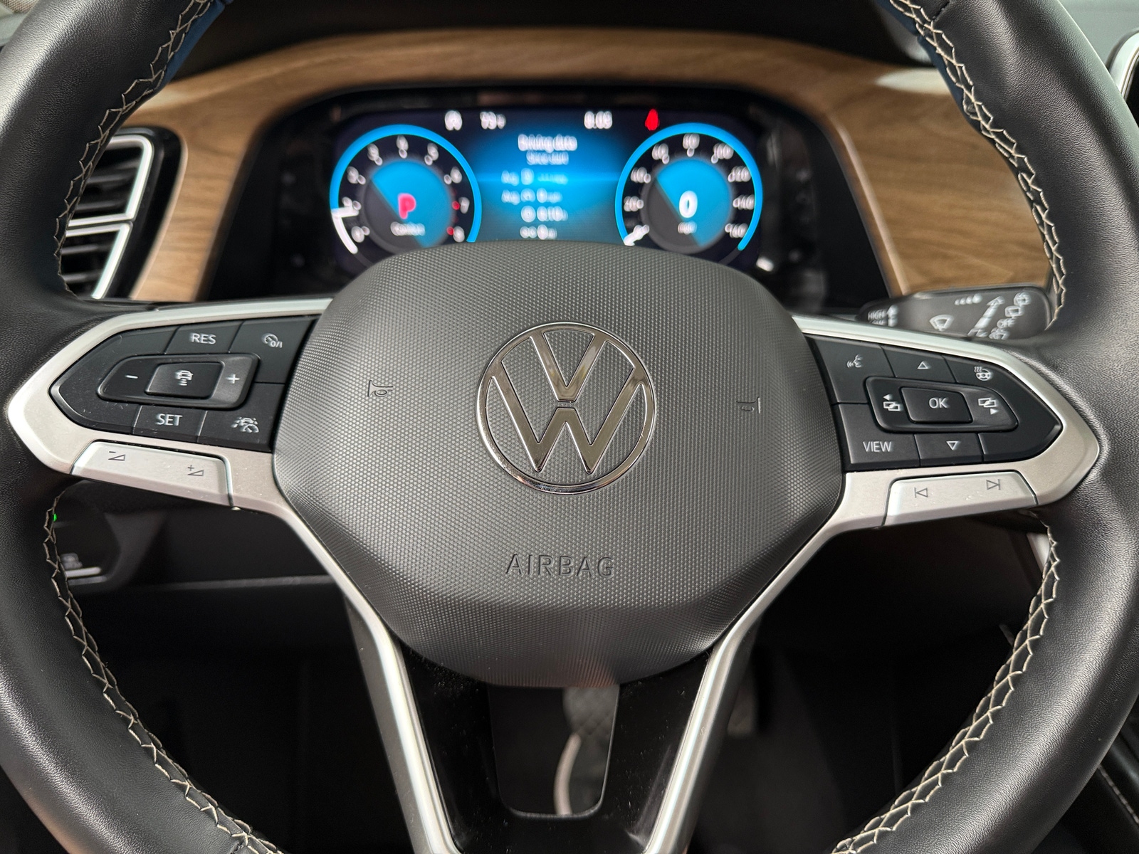 Thumbnail: 2024 Volkswagen Atlas - 4