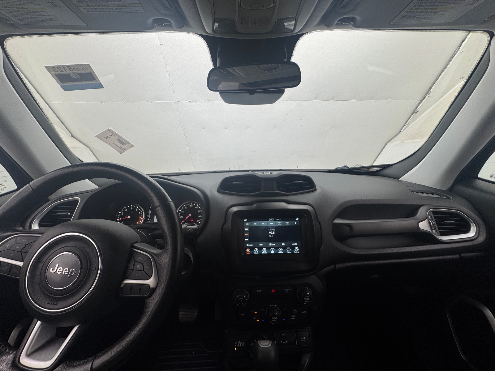Thumbnail: 2018 Jeep Renegade - 3
