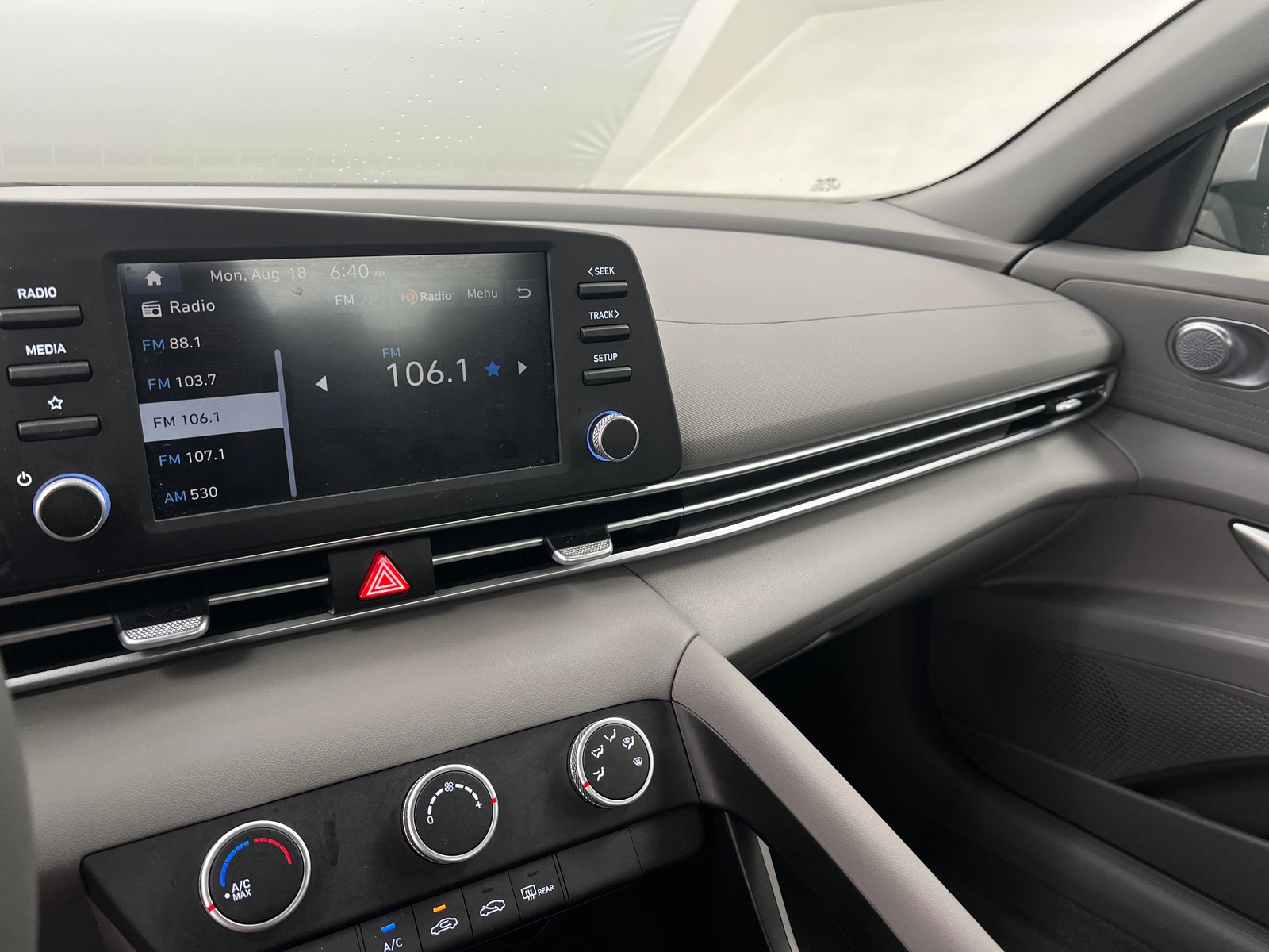 Thumbnail: 2025 Hyundai Elantra - 4