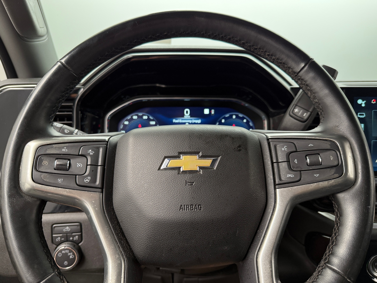 Thumbnail: 2023 Chevrolet Silverado 1500 - 5