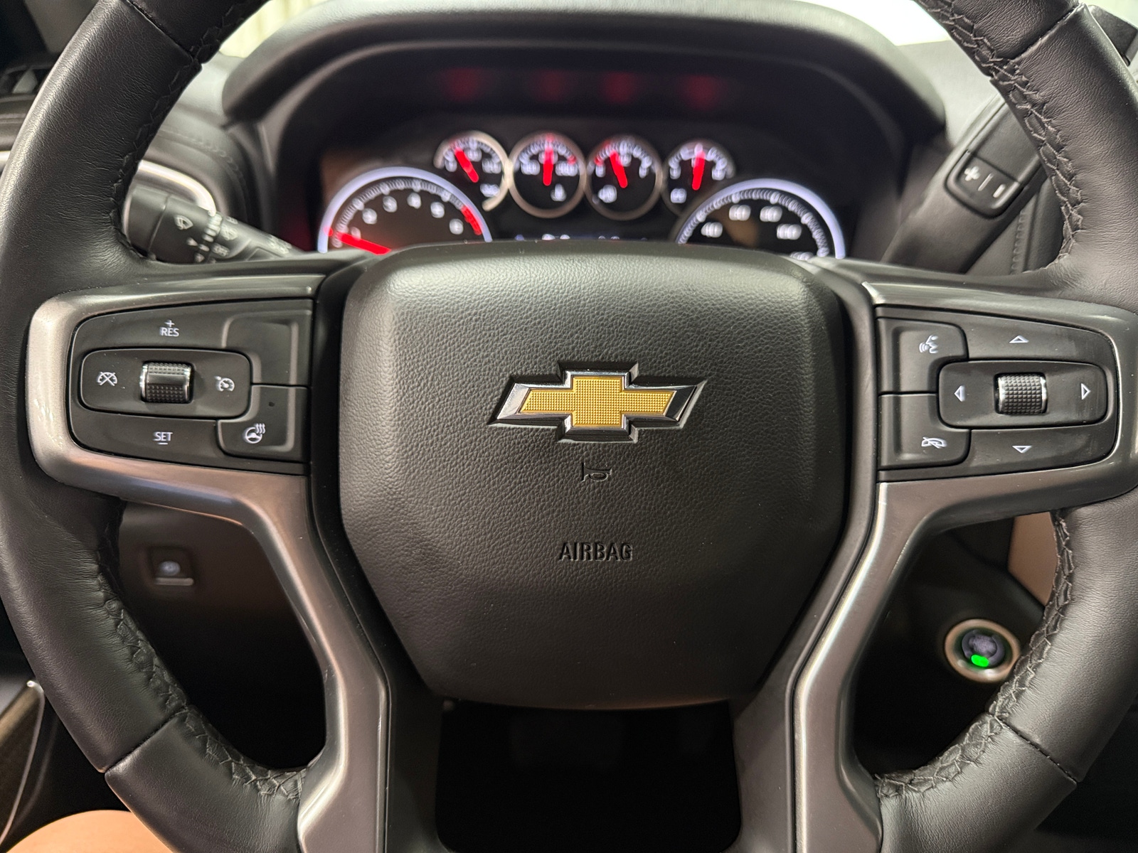 Thumbnail: 2022 Chevrolet Silverado 1500 - 5