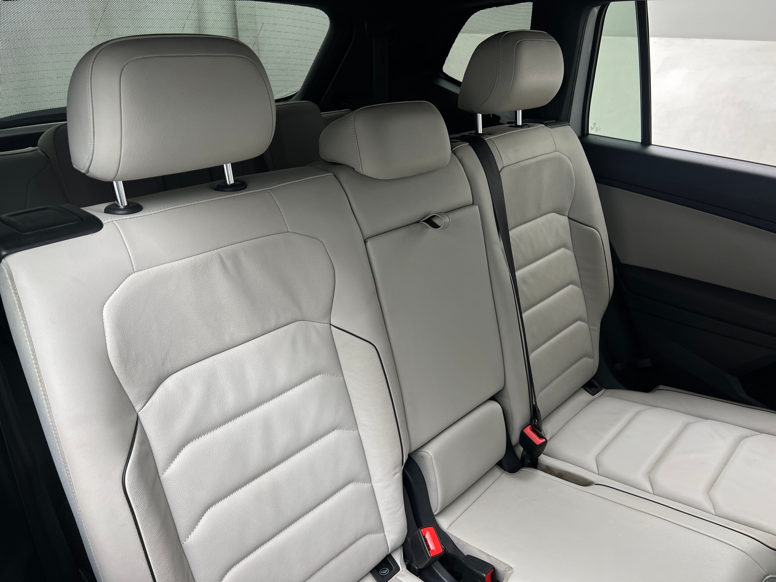 Thumbnail: 2018 Volkswagen Tiguan - 5