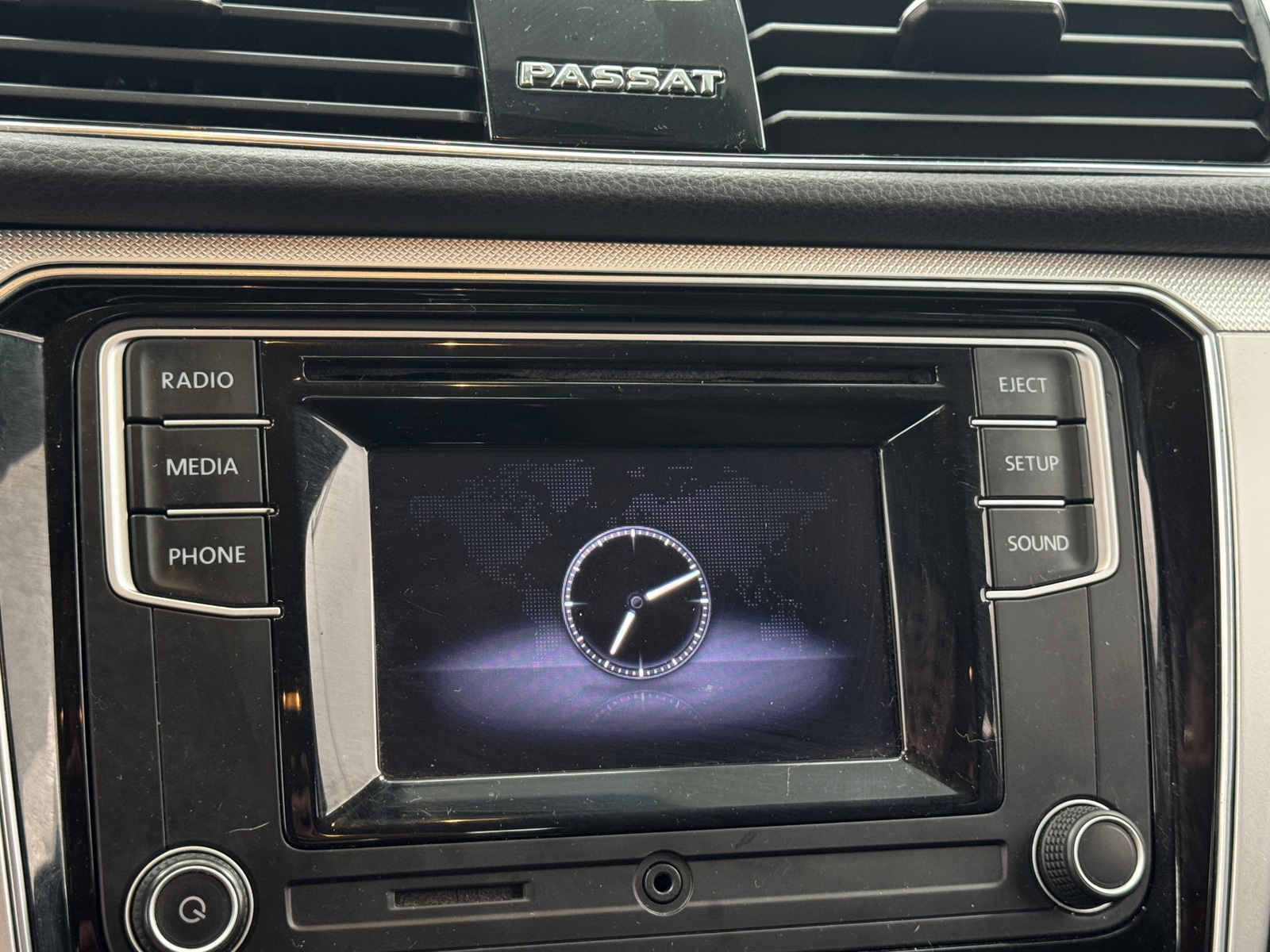 Thumbnail: 2018 Volkswagen Passat - 4