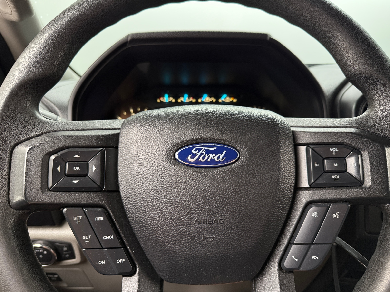 Thumbnail: 2018 Ford Econoline - 5