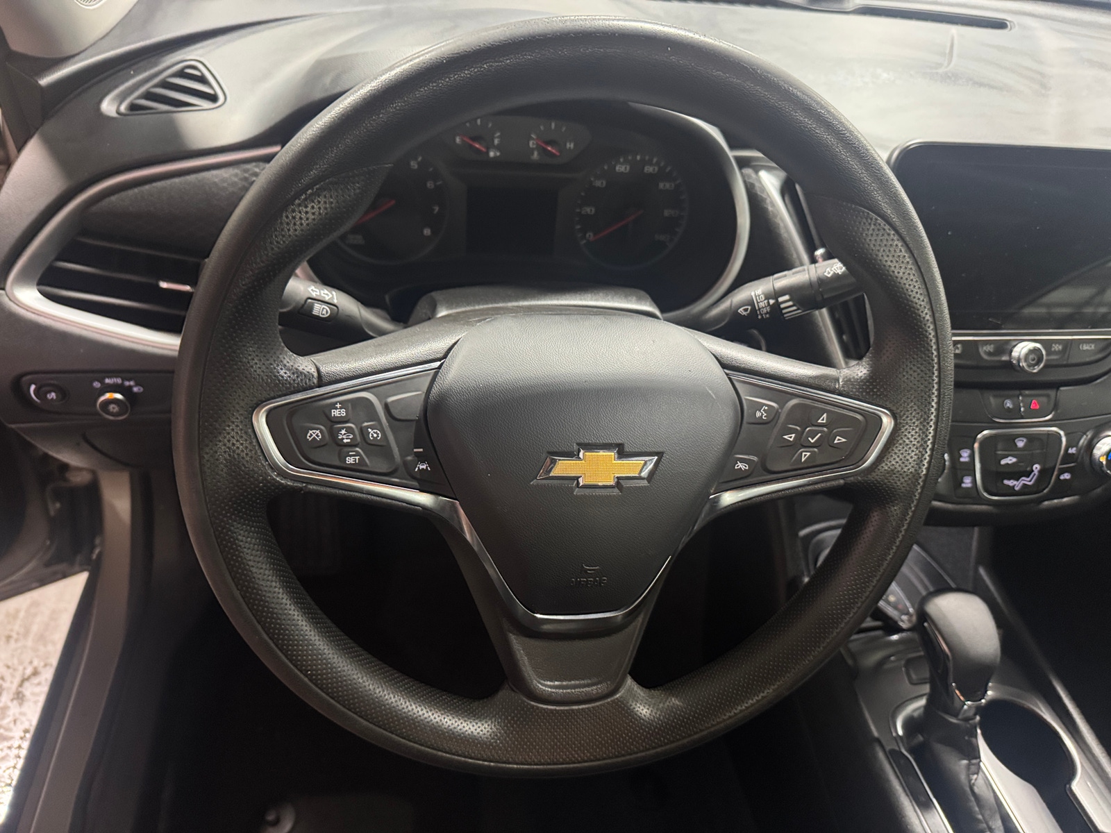 Thumbnail: 2023 Chevrolet Malibu - 5