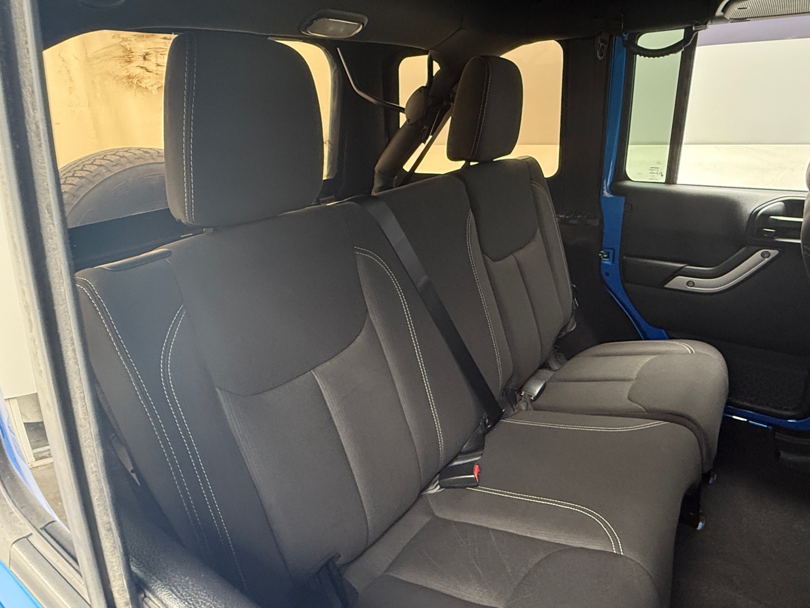 Thumbnail: 2016 Jeep Wrangler - 6