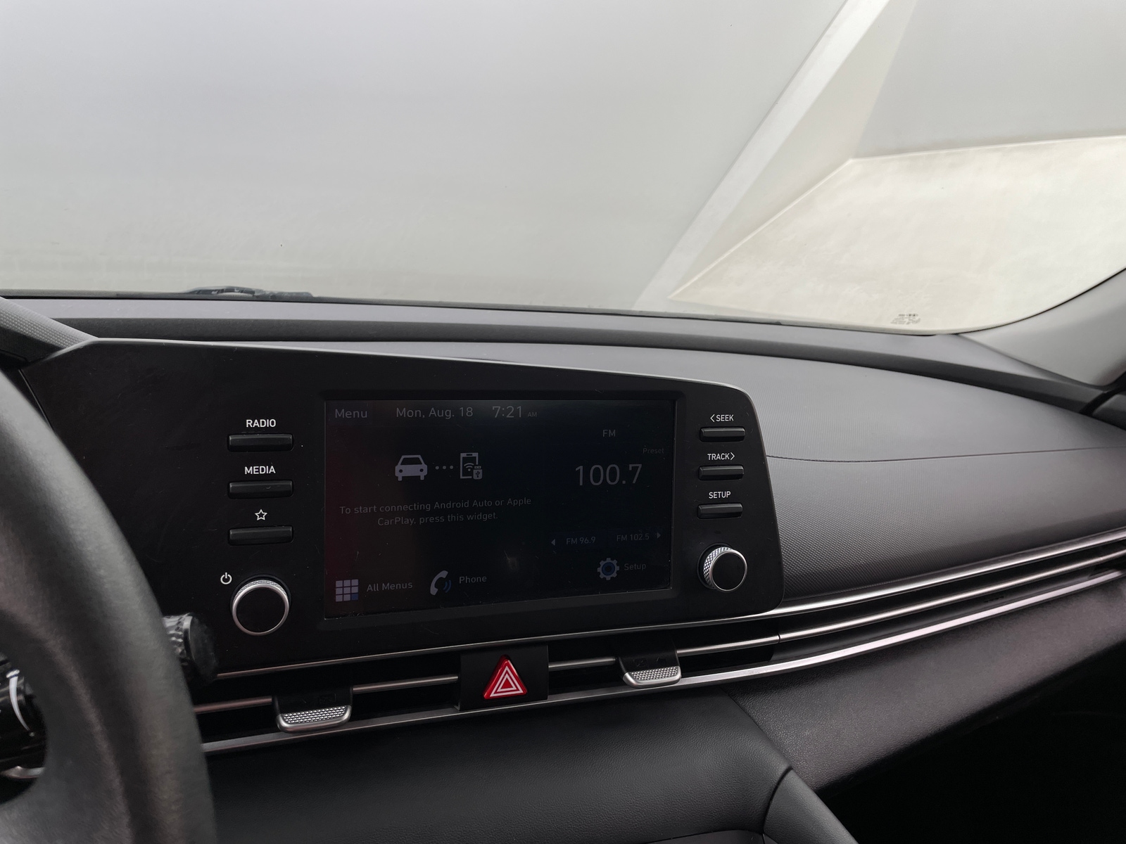 Thumbnail: 2023 Hyundai Elantra - 4