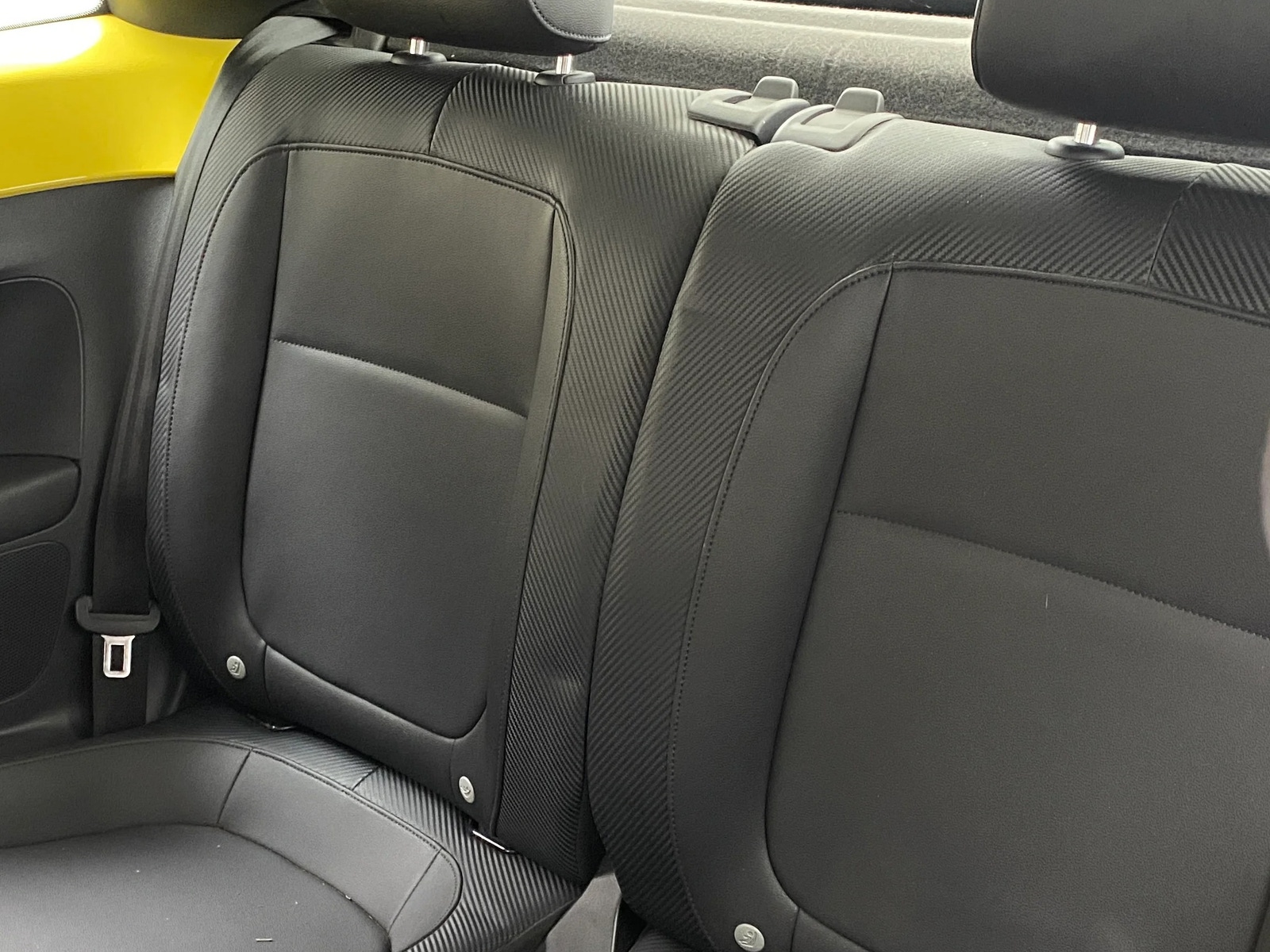 Thumbnail: 2013 Volkswagen Beetle - 3