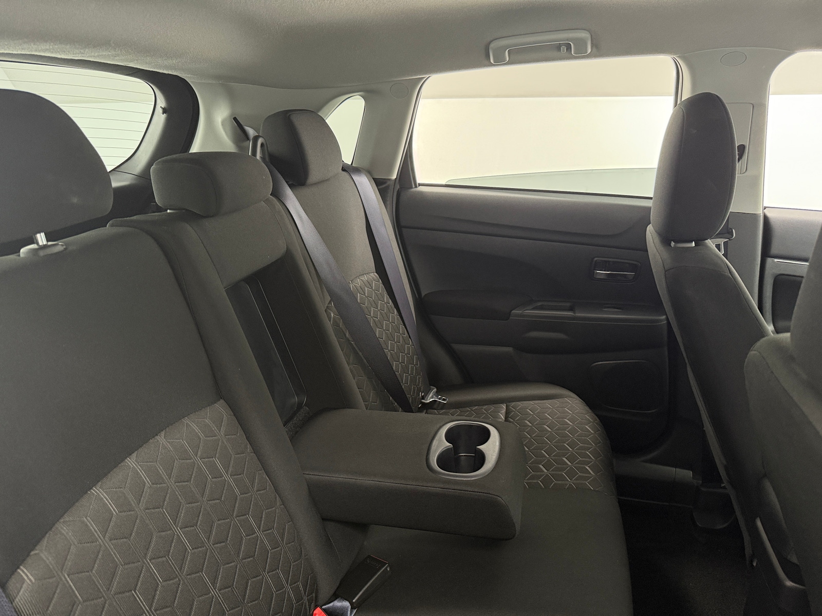 Thumbnail: 2024 Mitsubishi Outlander Sport - 6