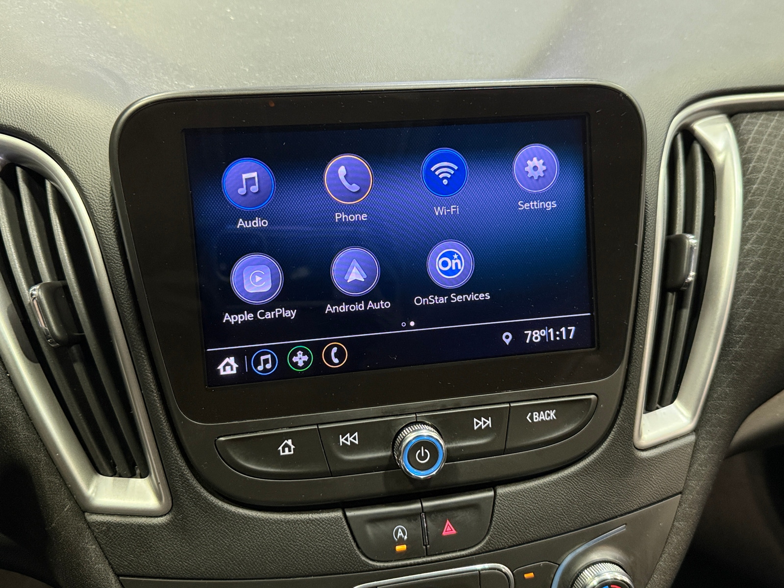 Thumbnail: 2020 Chevrolet Malibu - 4