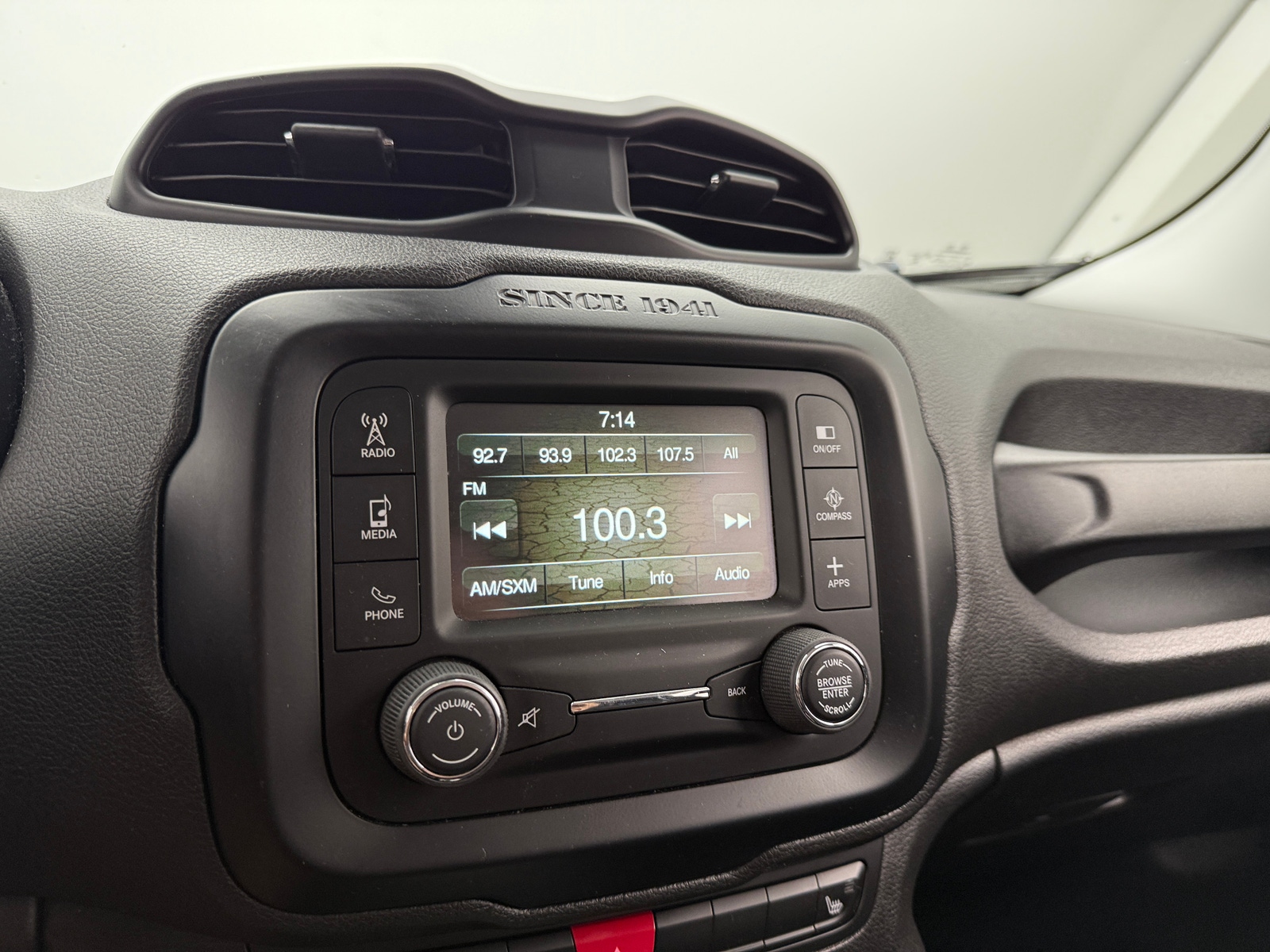 Thumbnail: 2017 Jeep Renegade - 4