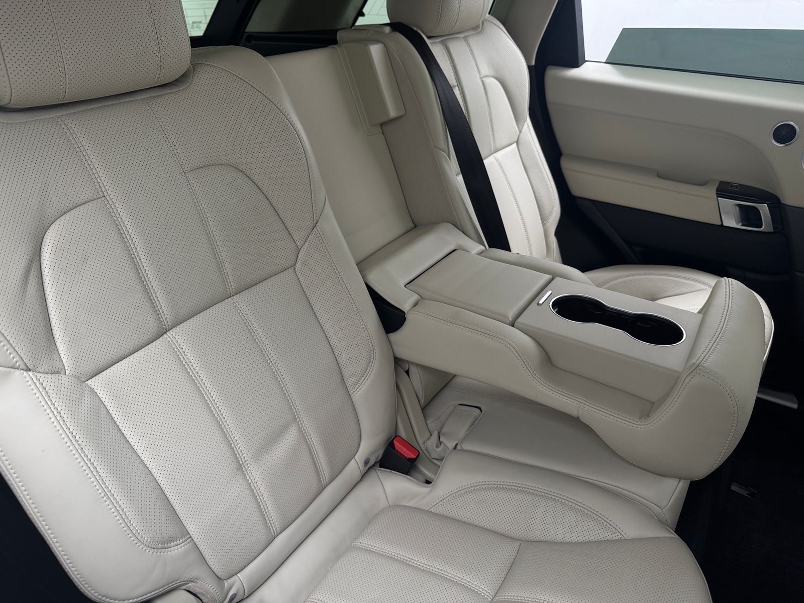Thumbnail: 2017 Land Rover Range Rover Sport - 5