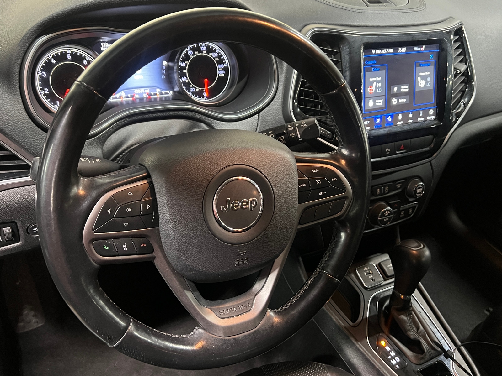 Thumbnail: 2020 Jeep Cherokee - 4